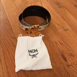 Authentic reversible MCM belt.